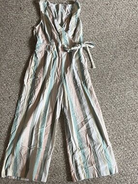 Lucky Brand Women's Sleeveless V Neck Tie Waist Daisy Jumpsuit cropped medium